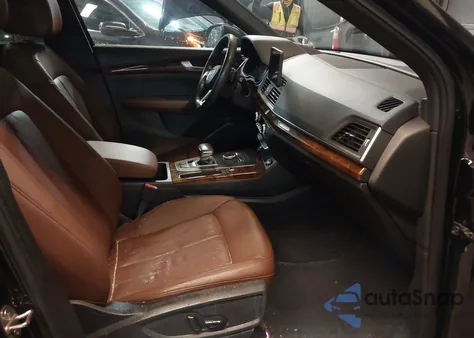 2018 Audi Q5 2.0T Premium/2.0T Tech Premium z USA, uszkodzony, nr VIN WA1ANAFY5J2072224